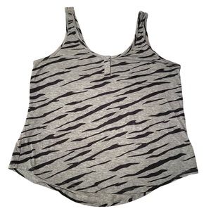 Gap Fit Breathe Gray Black Animal Print Sleeveless Muscle Tank Top